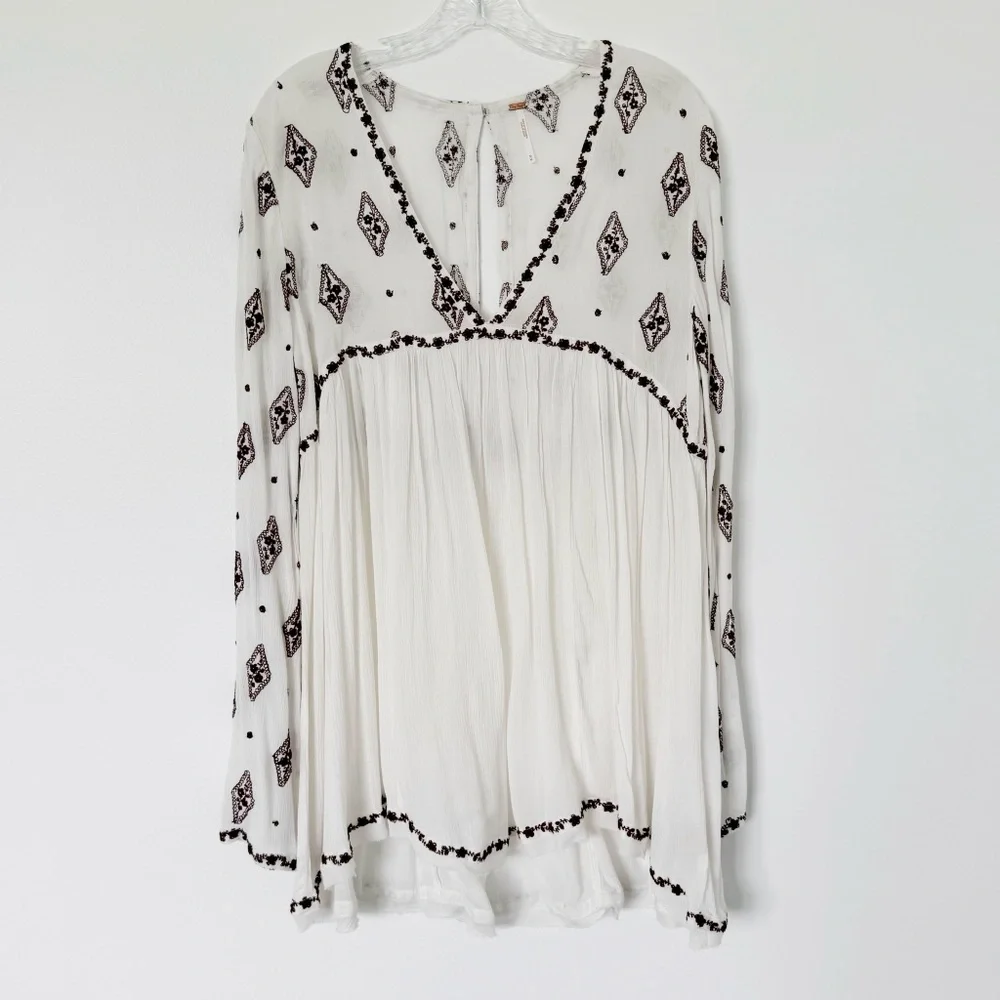 Free People Diamond Embroidery Off White Tunic Blouse Top Size Medium - Picture 4 of 7